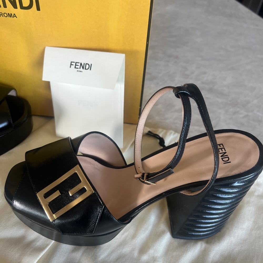 Fendi women’s pump Zucca - Picture 4 of 7